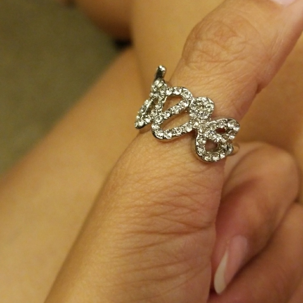 O- Cursive "love" ring w/ faux diamond rhinestones - Picture 4 of 7